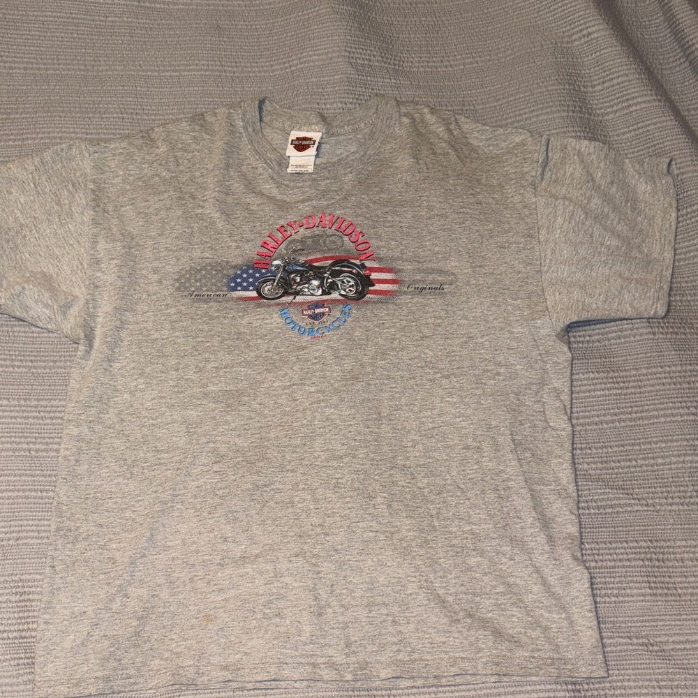 Harley-Davidson Gray Tee with Motorcycle and Flag Design SZ XL